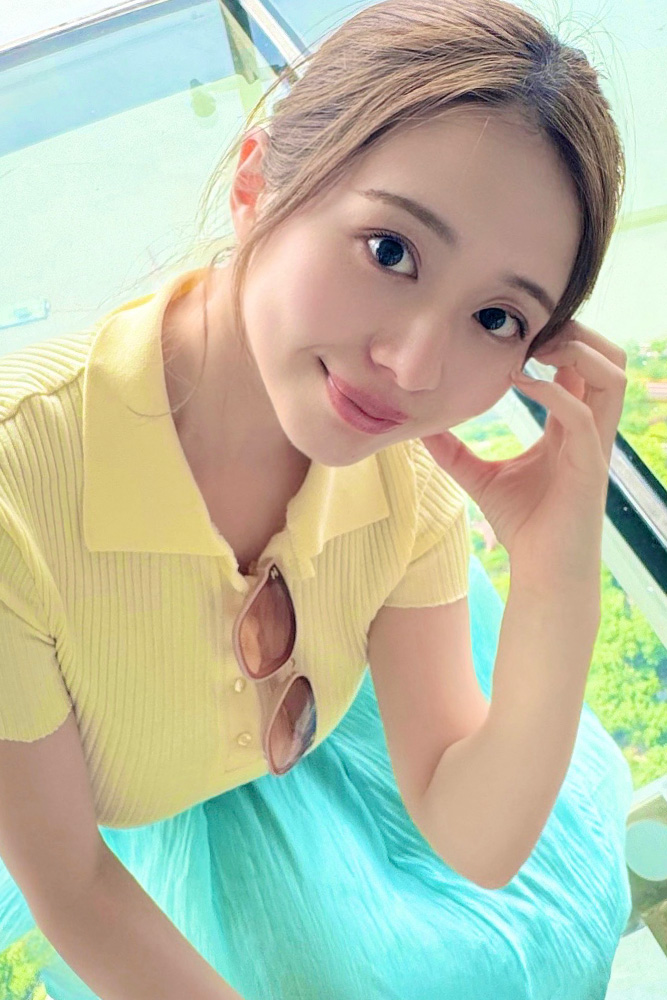 Rie-Ayase-TOP